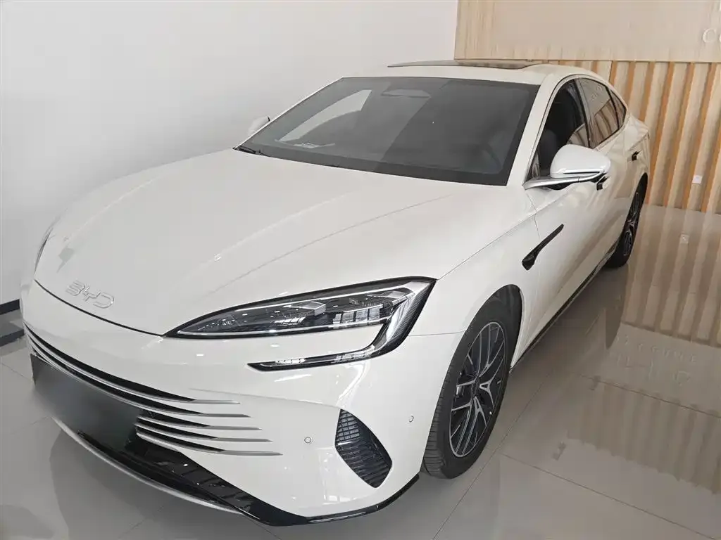 BYD Seal 07 DM-i 2025 из CN, фото 1