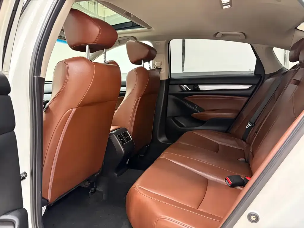 Honda Inspire — фото 4