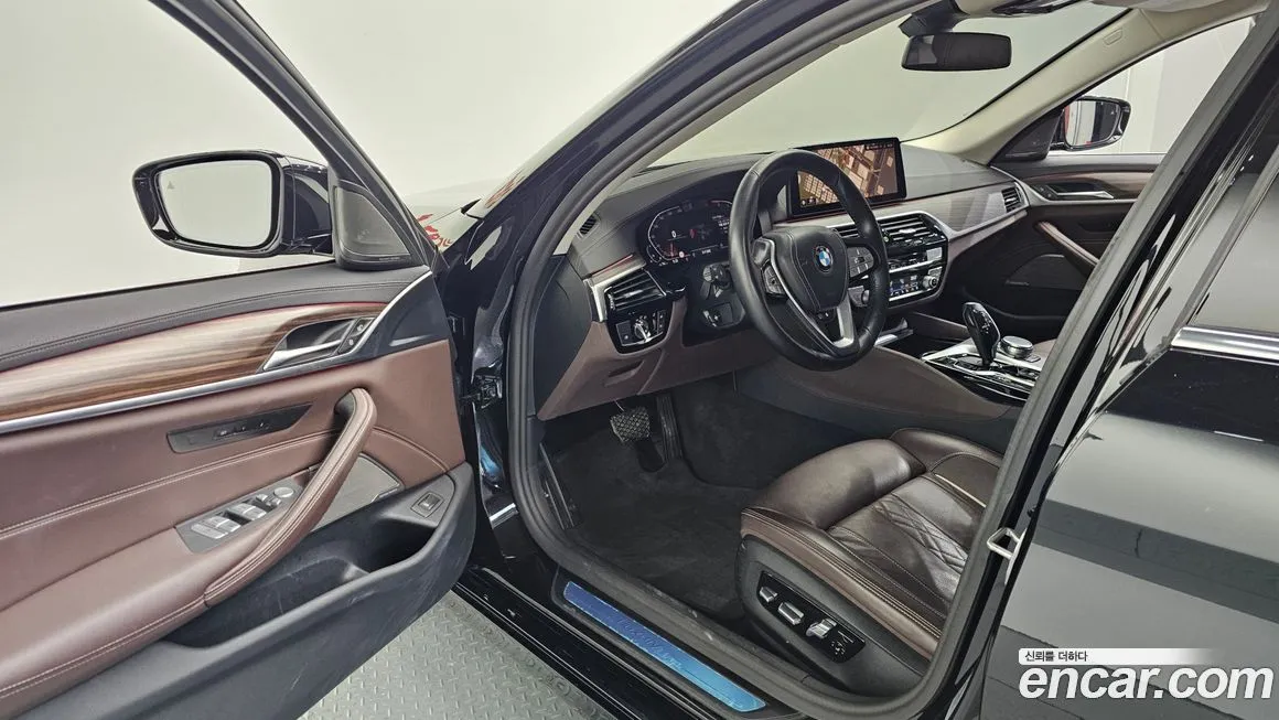 BMW 5-Series 2022 из KR, фото 10