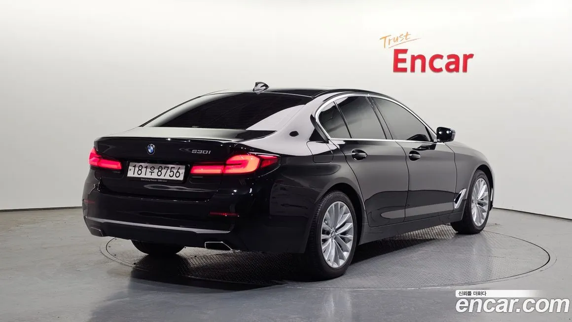 BMW 5-Series 2022 из KR, фото 2