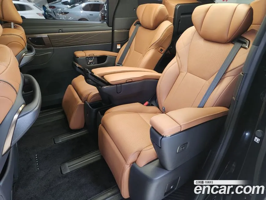 Toyota Alphard — фото 5