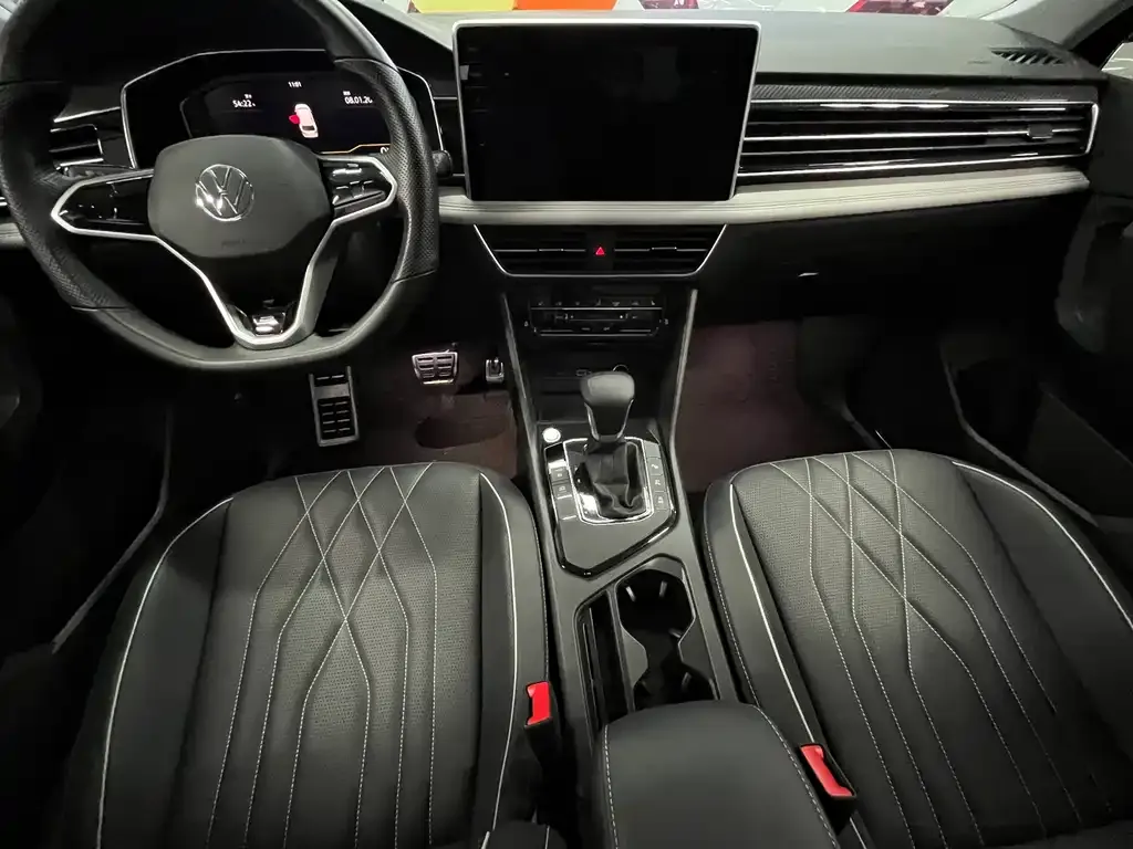 Volkswagen Tiguan L 2023 из CN, фото 10