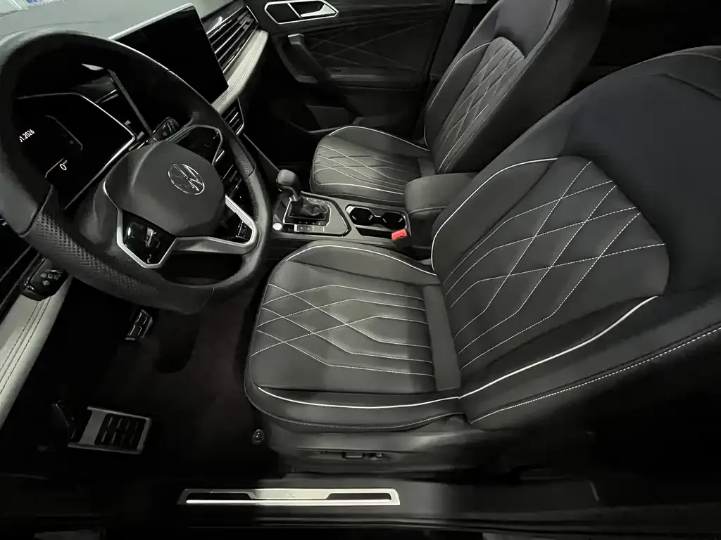 Volkswagen Tiguan L 2023 из CN, фото 3