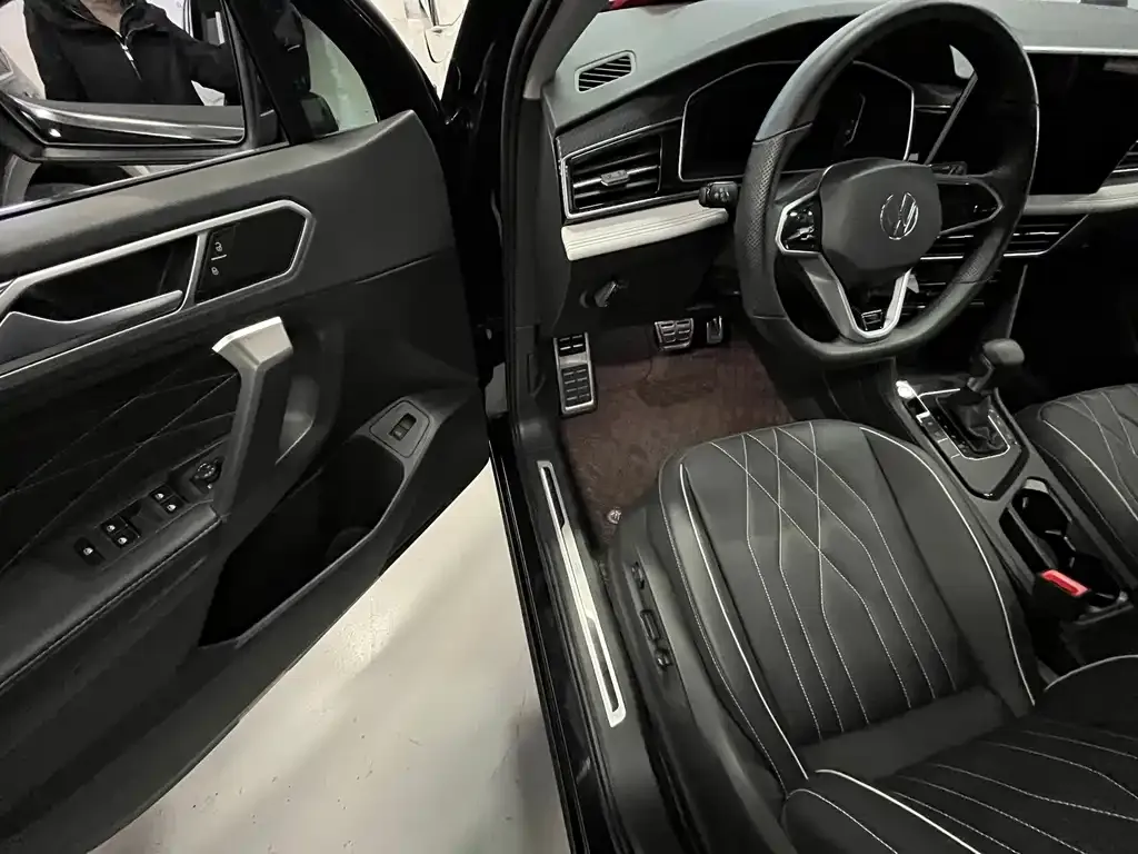 Volkswagen Tiguan L 2023 из CN, фото 9