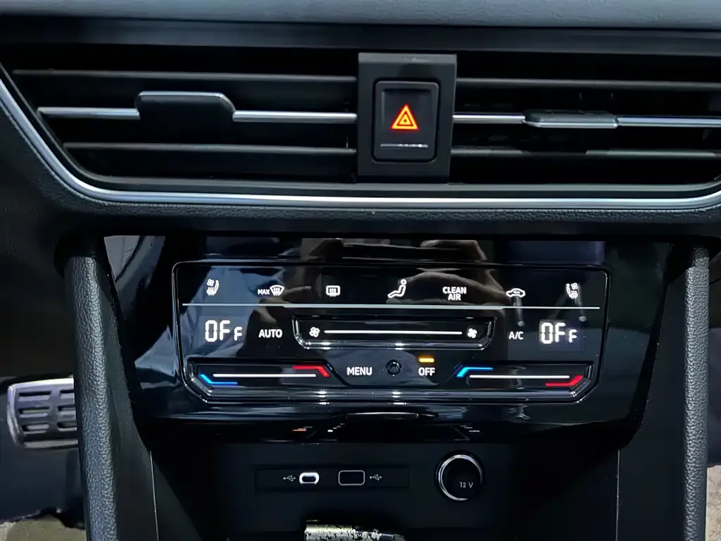 Volkswagen Tiguan L 2024 из CN, фото 2