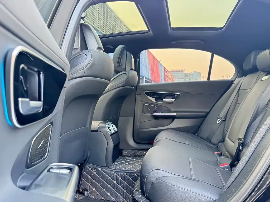 Mercedes-Benz C-Class 2024 из CN, фото 6