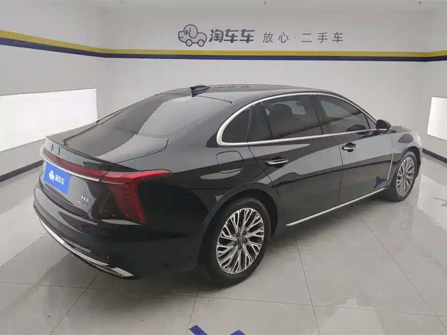 Hongqi H5 — фото 3