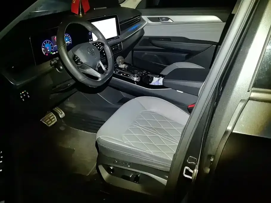 Volkswagen Tavendor 2023 из CN, фото 7