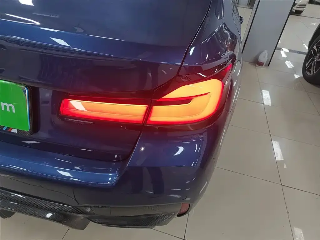 BMW 5 Series 2021 из CN, фото 5