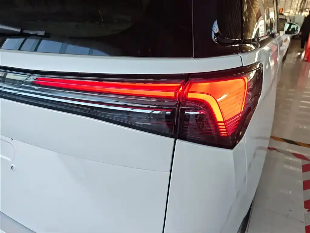 Buick GL8 Hybrid 2026 из CN, фото 9