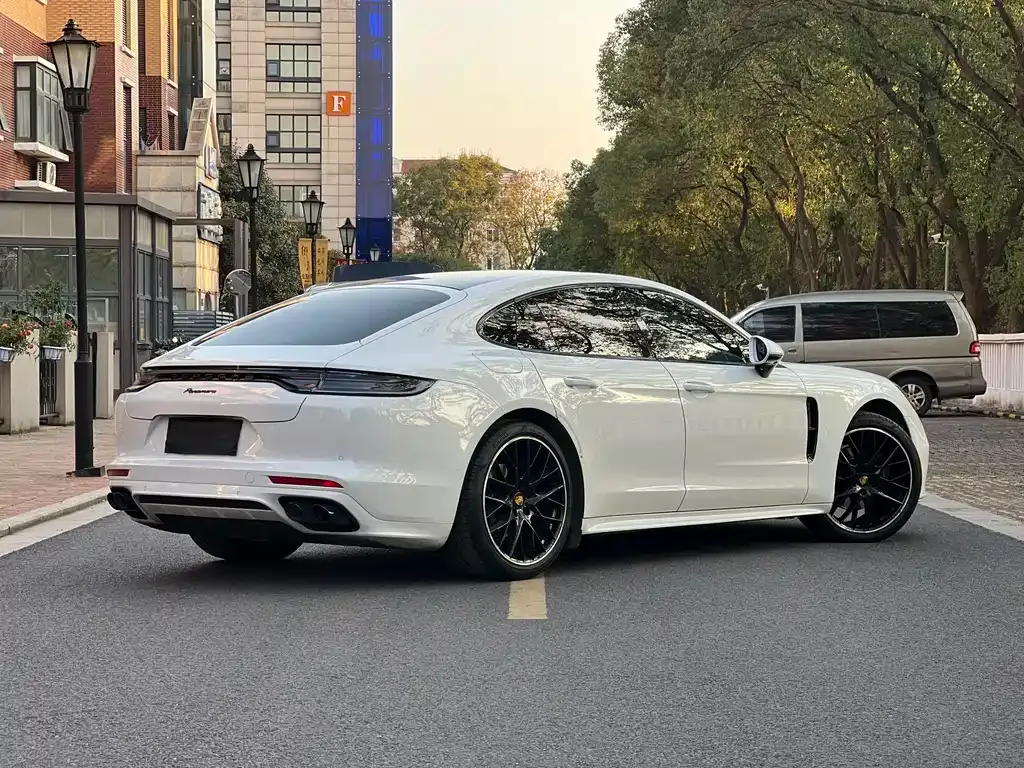 Porsche Panamera — фото 10