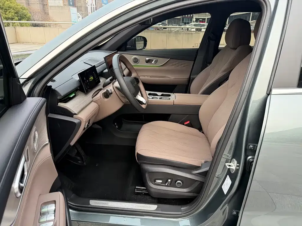 Chery Tiggo 8 PLUS — фото 9
