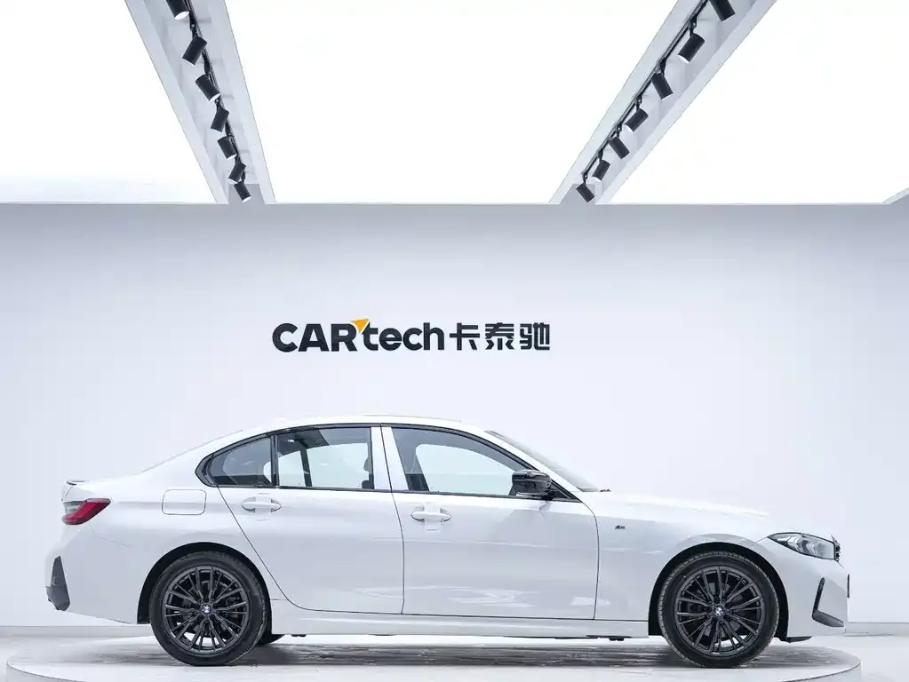 BMW 3 Series 2023 из CN, фото 7