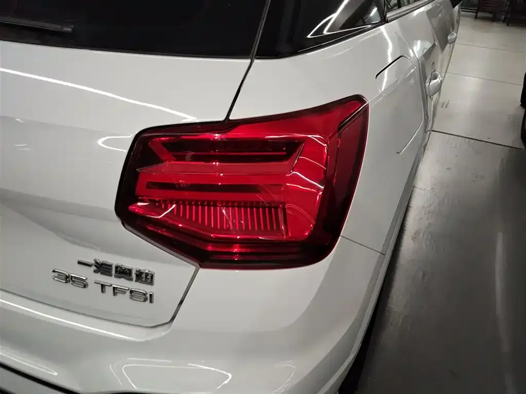 Audi Q2L 2022 из CN, фото 8