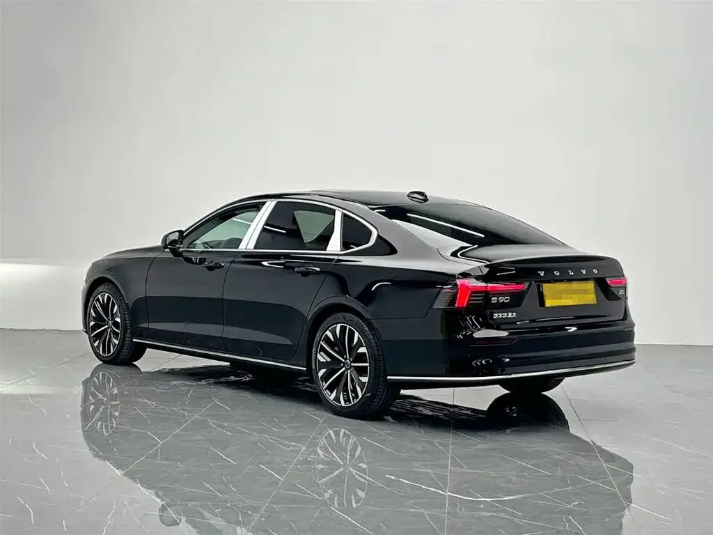 Volvo S90 — фото 4