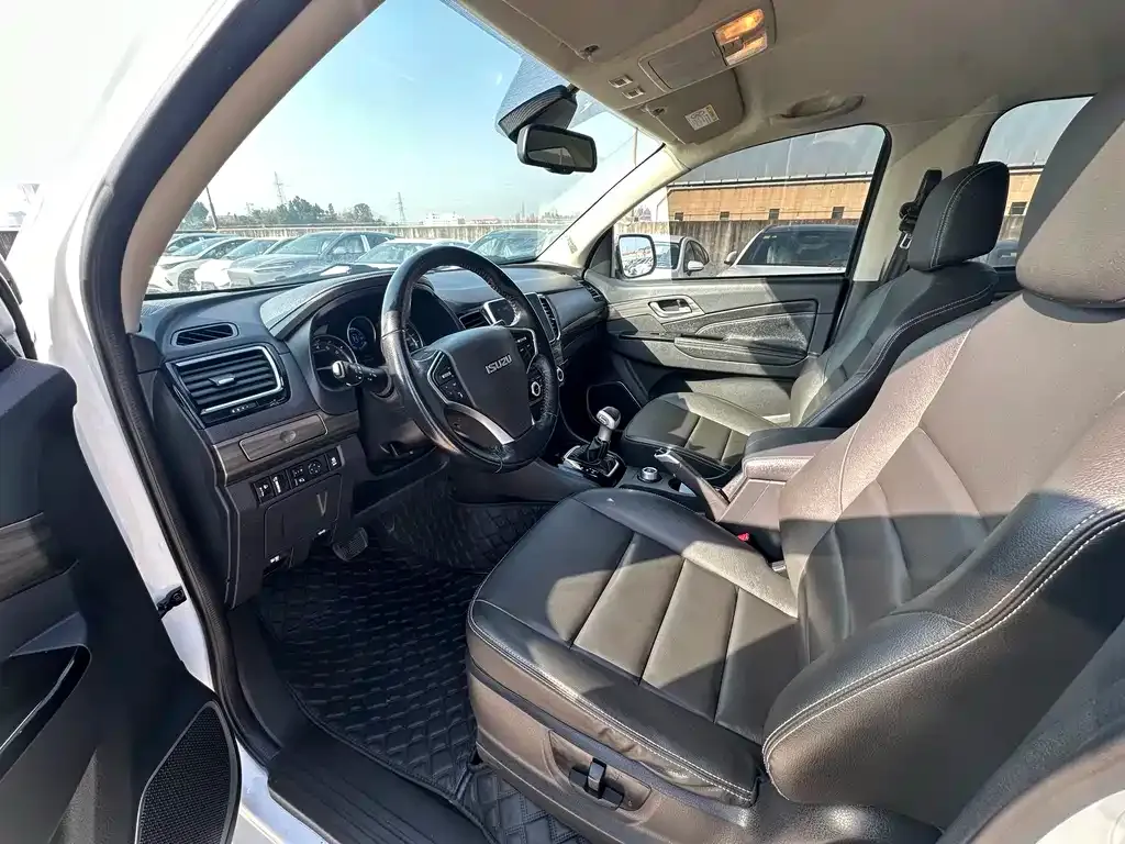 Isuzu D-MAX 2021 из CN, фото 8