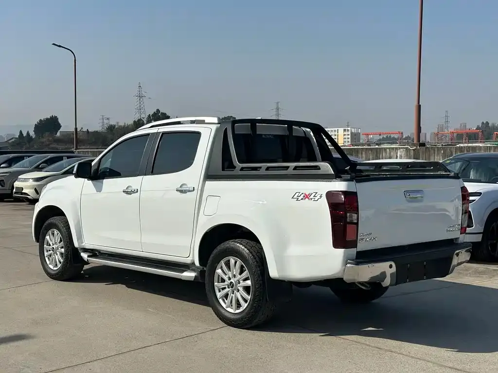 Isuzu D-MAX 2021 из CN, фото 4