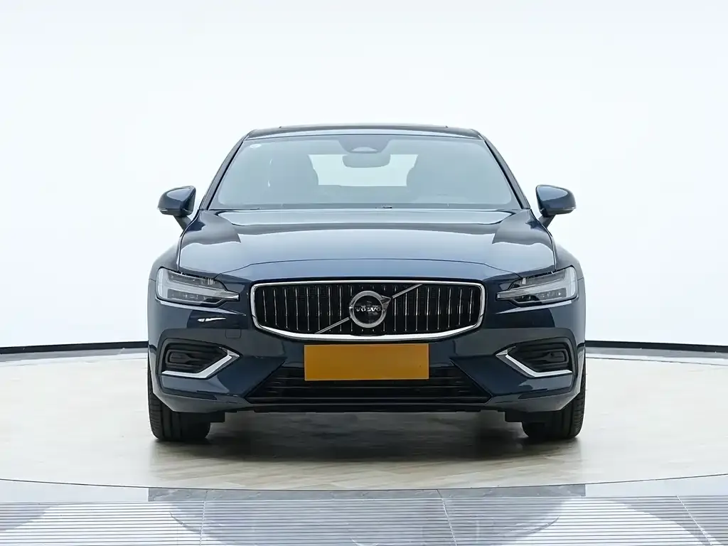 Volvo S60 — фото 2