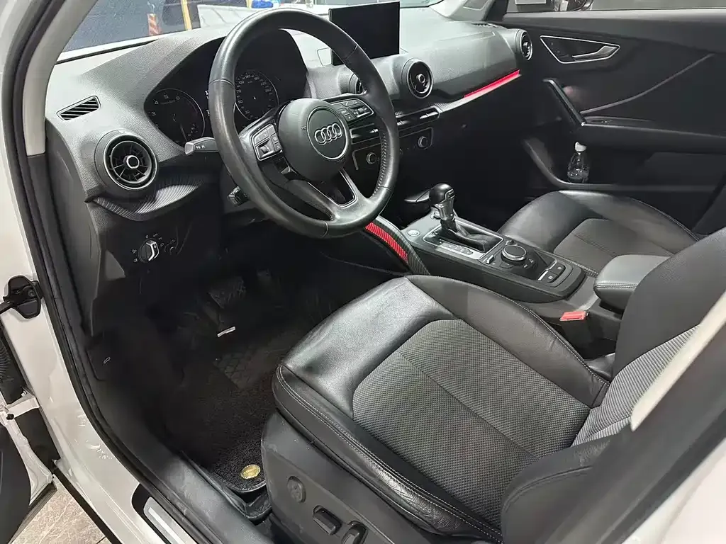 Audi Q2L 2021 из CN, фото 4