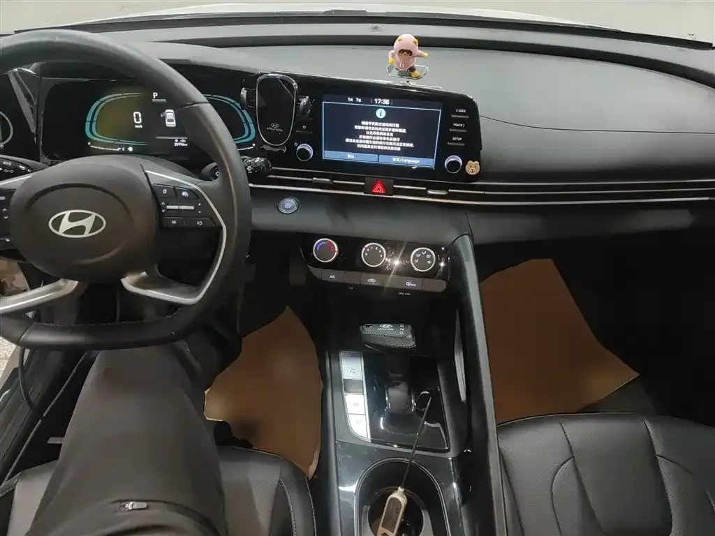 Hyundai Elantra 2023 из CN, фото 4