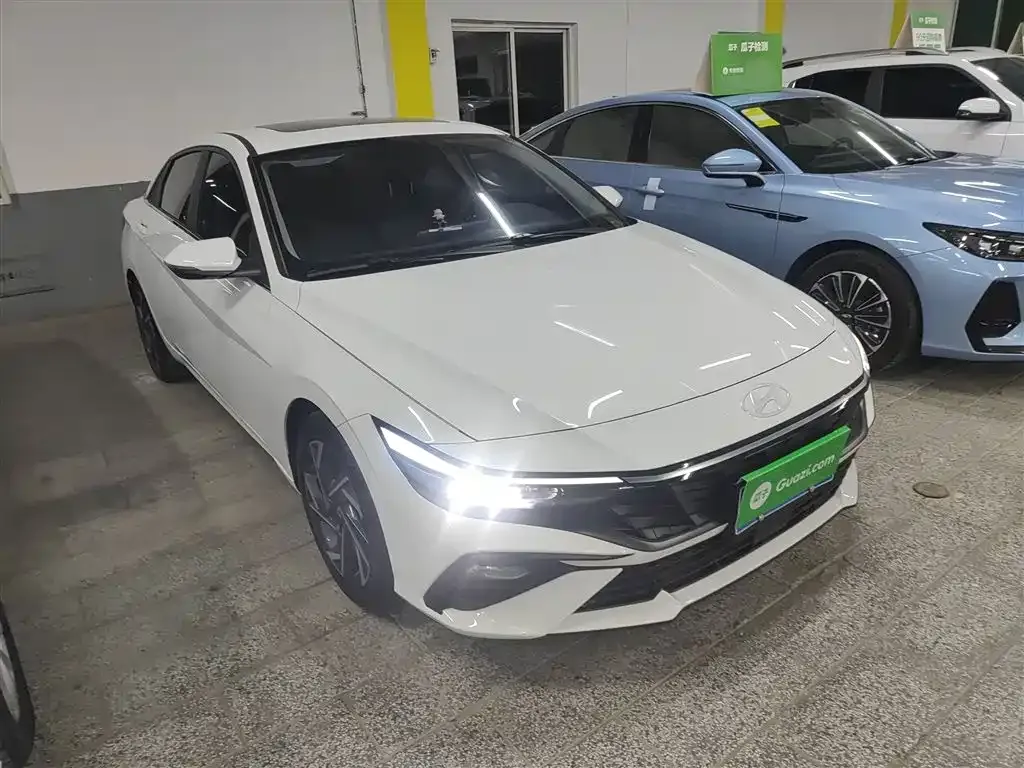 Hyundai Elantra 2023 из CN, фото 10