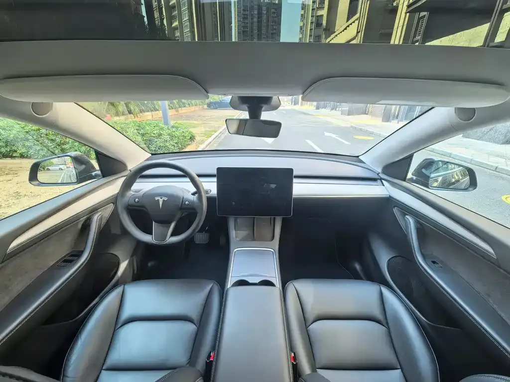Tesla Model Y 2024 из CN, фото 8