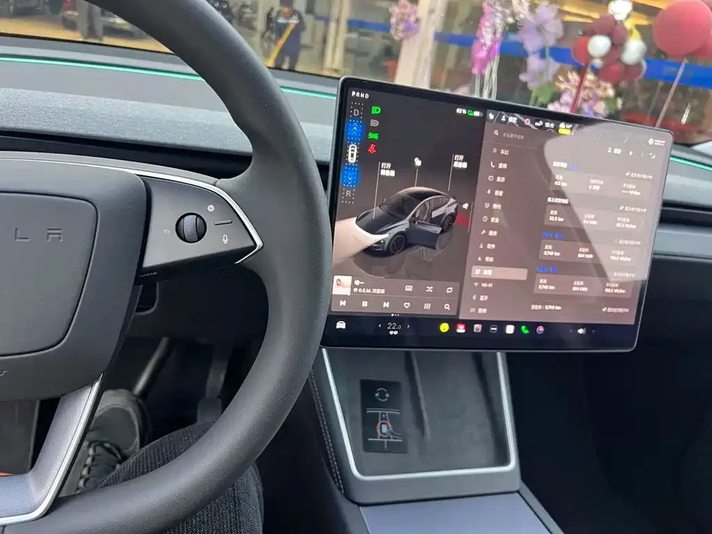 Tesla Model Y — фото 7