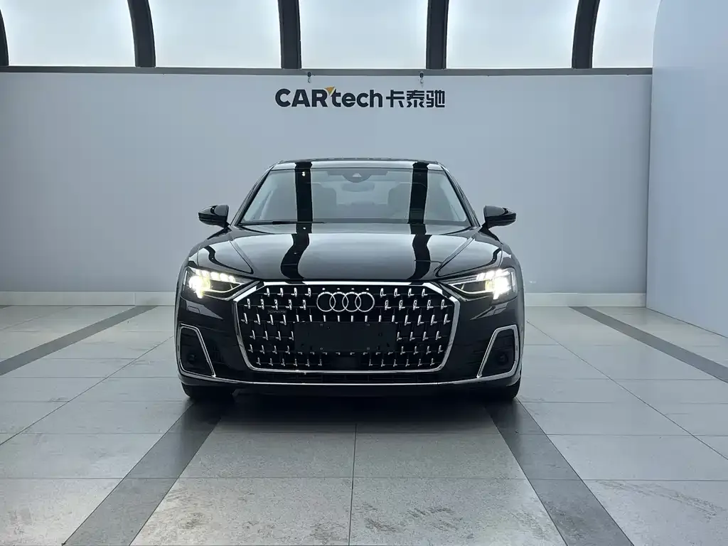 Audi A8 — фото 9