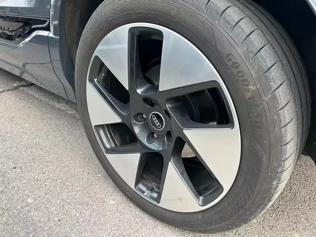 Audi Q6L e-tron 2025 из CN, фото 10