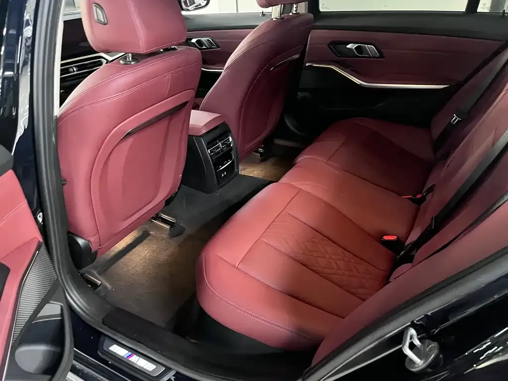 BMW 3 Series 2024 из CN, фото 4
