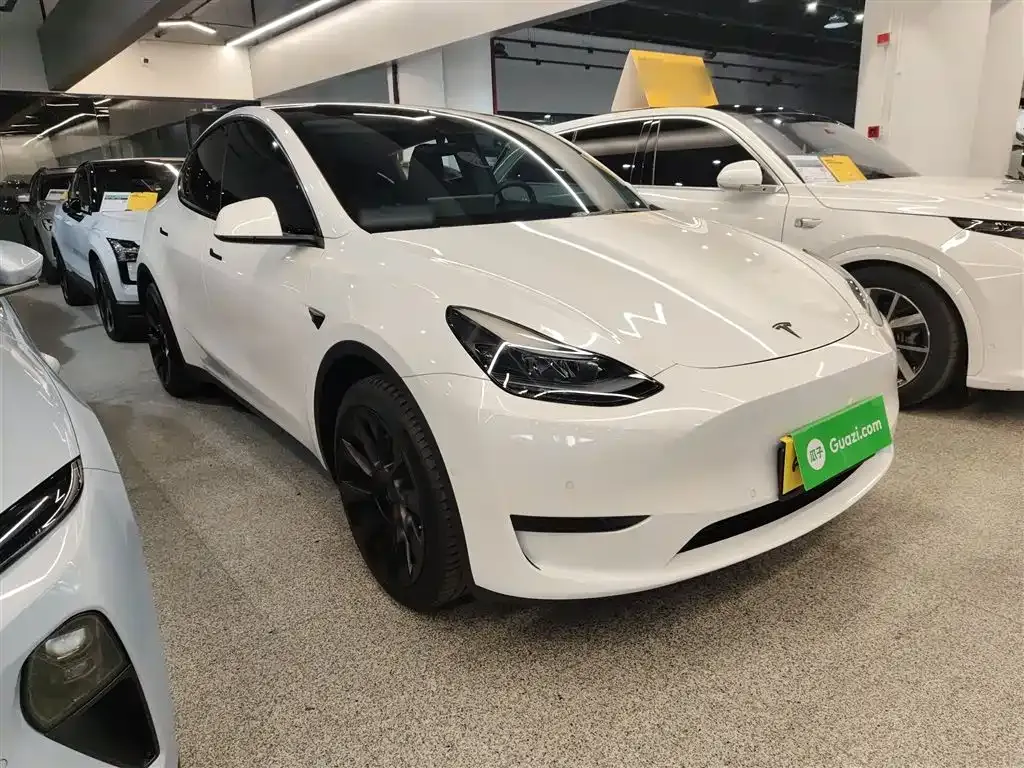 Tesla Model Y — фото 7