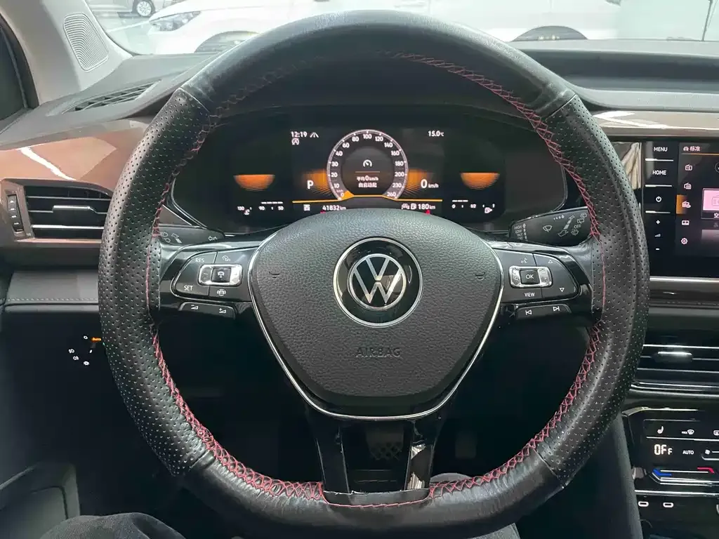 Volkswagen Tharu 2022 из CN, фото 9