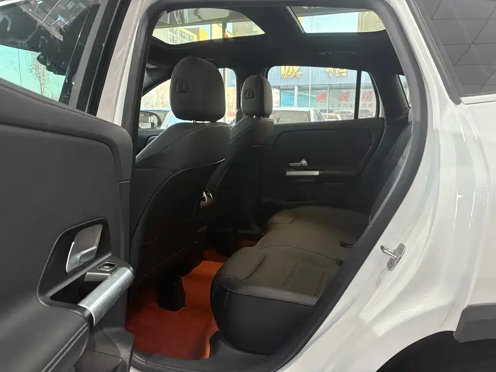 Mercedes-Benz GLA — фото 5