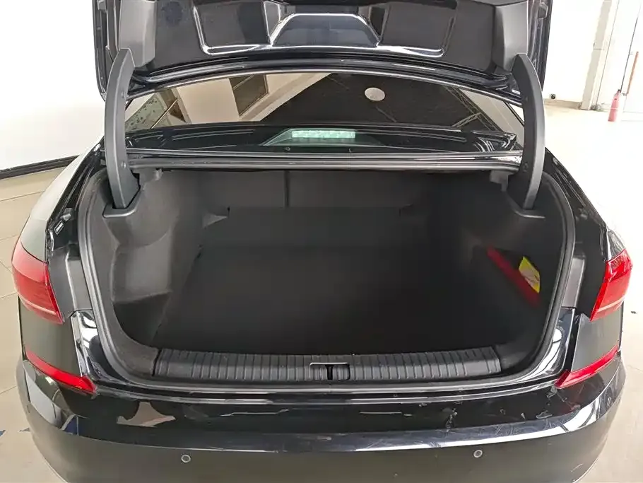Volkswagen Passat — фото 4