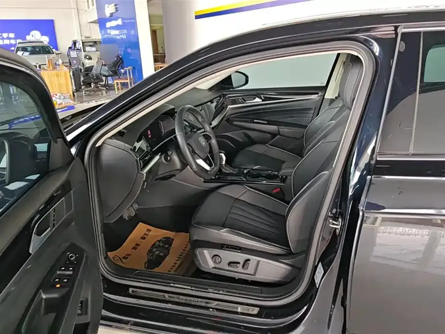 Volkswagen Passat — фото 9