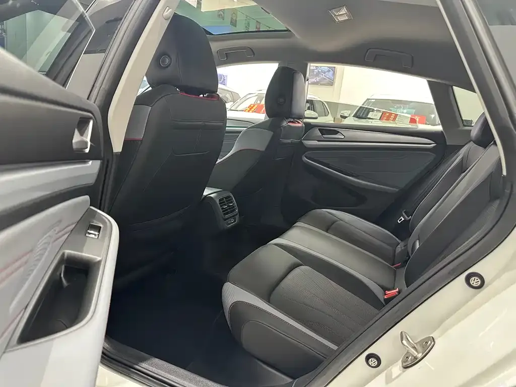 Volkswagen Lamando 2024 из CN, фото 6