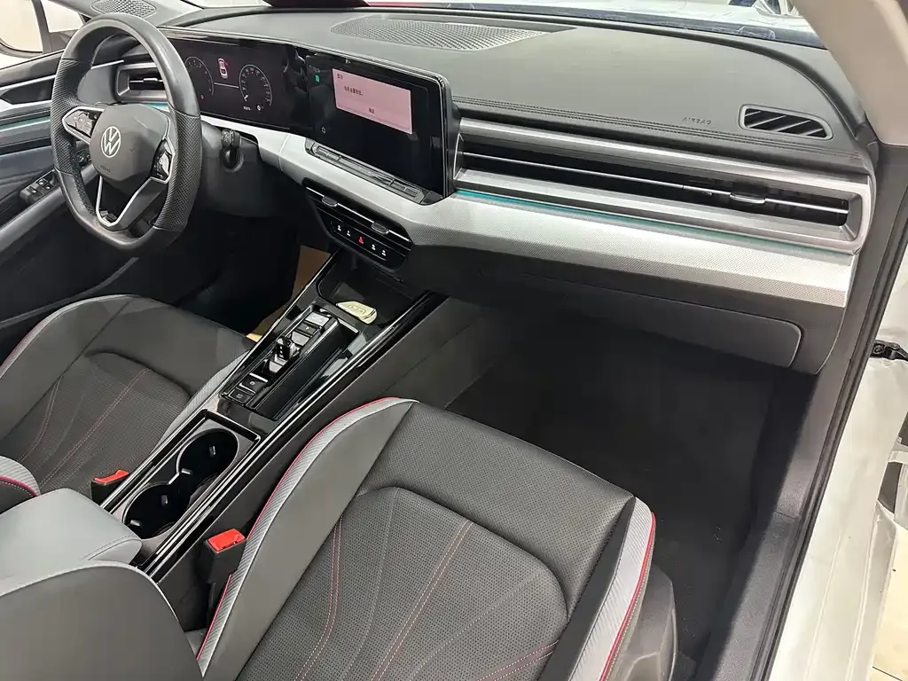 Volkswagen Lamando 2024 из CN, фото 8