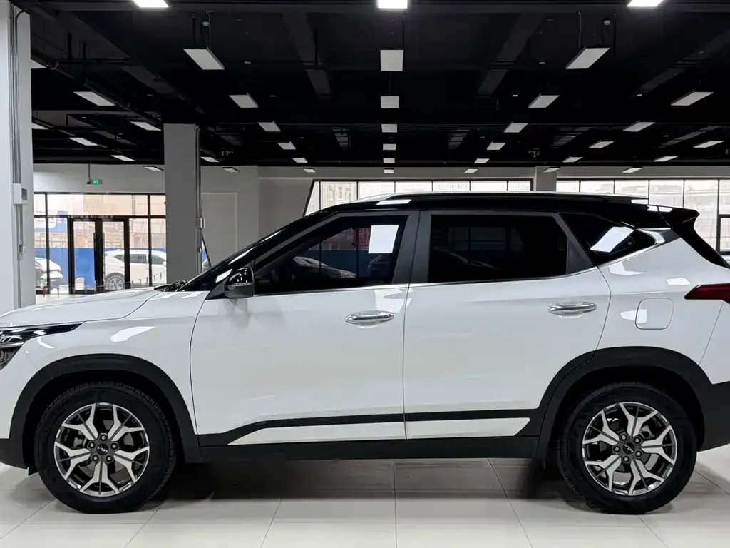 Kia KX3 2021 из CN, фото 7