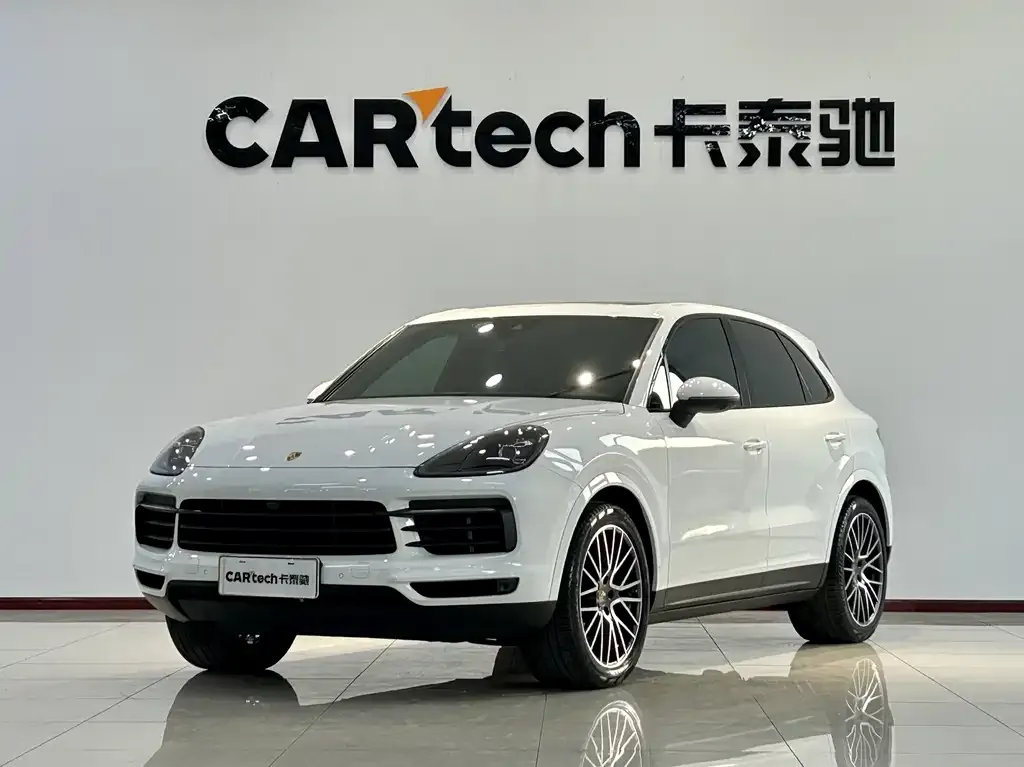 Porsche Cayenne — фото 1