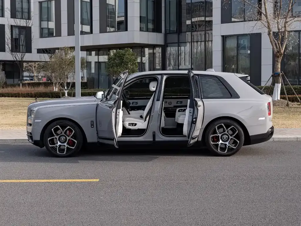 Rolls-Royce Cullinan 2022 из CN, фото 5
