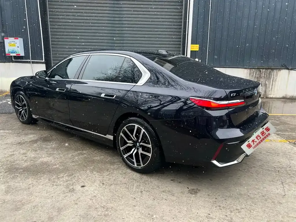 BMW i7 2024 из CN, фото 6