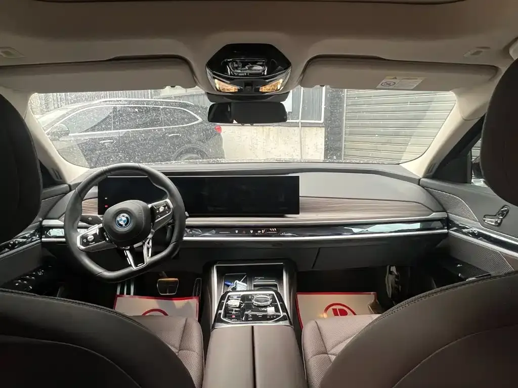 BMW i7 2024 из CN, фото 2