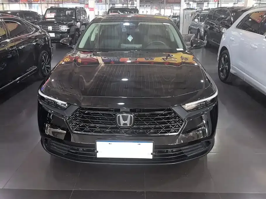 Honda Accord — фото 10