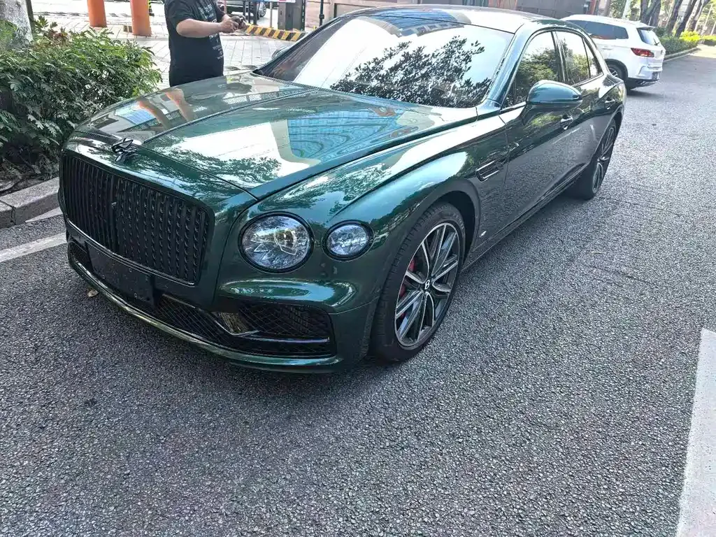 Bentley Flying Spur 2022 из CN, фото 1