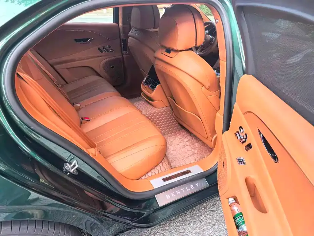 Bentley Flying Spur 2022 из CN, фото 6