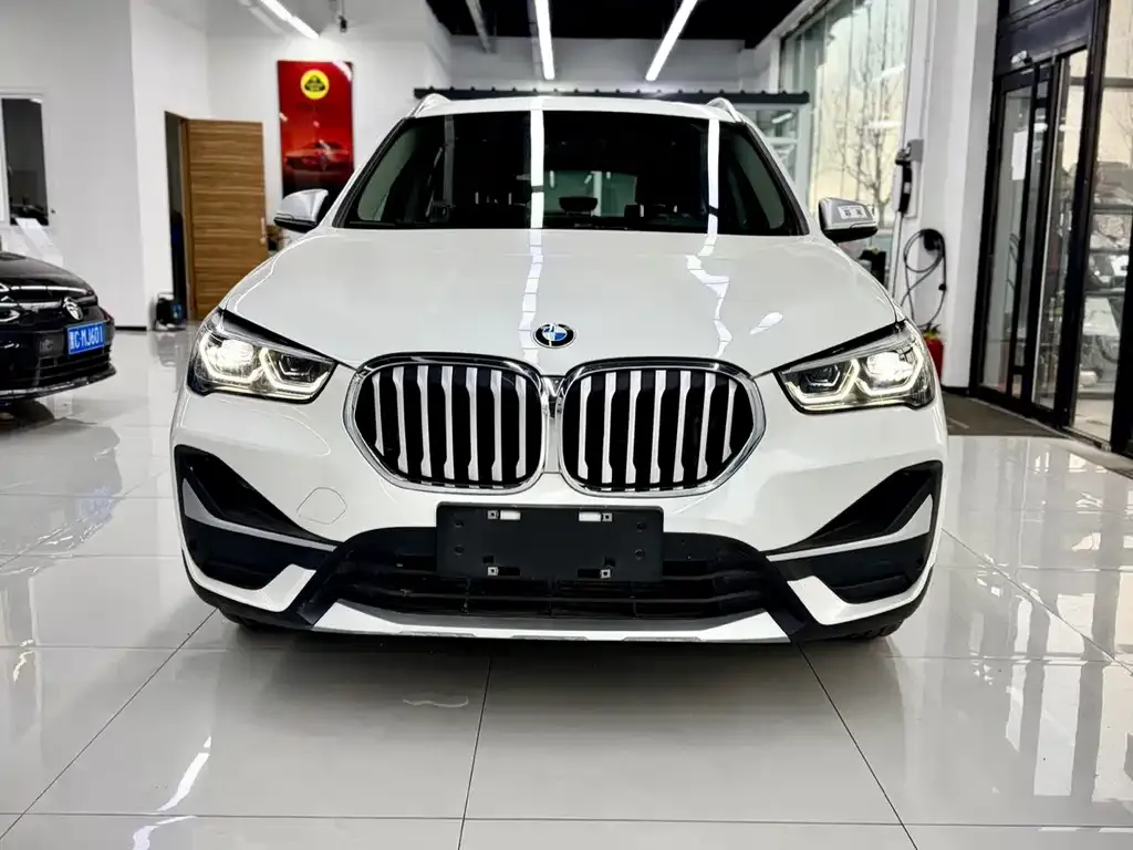 BMW X1 — фото 2