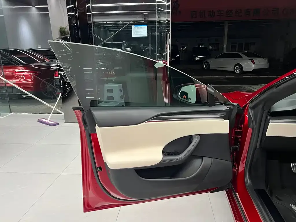 Tesla Model S 2023 из CN, фото 5