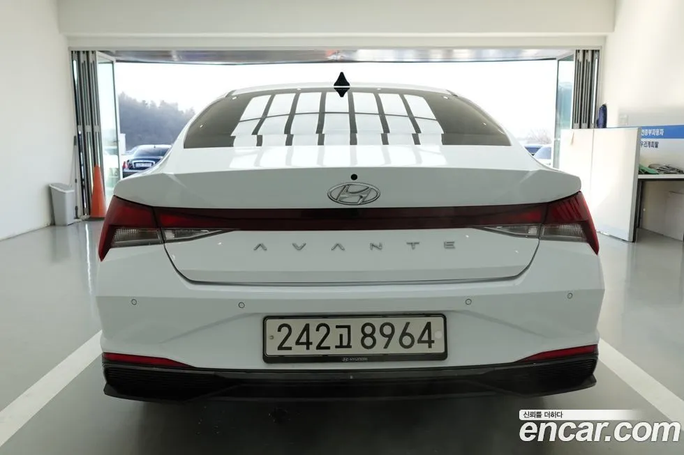 Hyundai AVANTE — фото 3