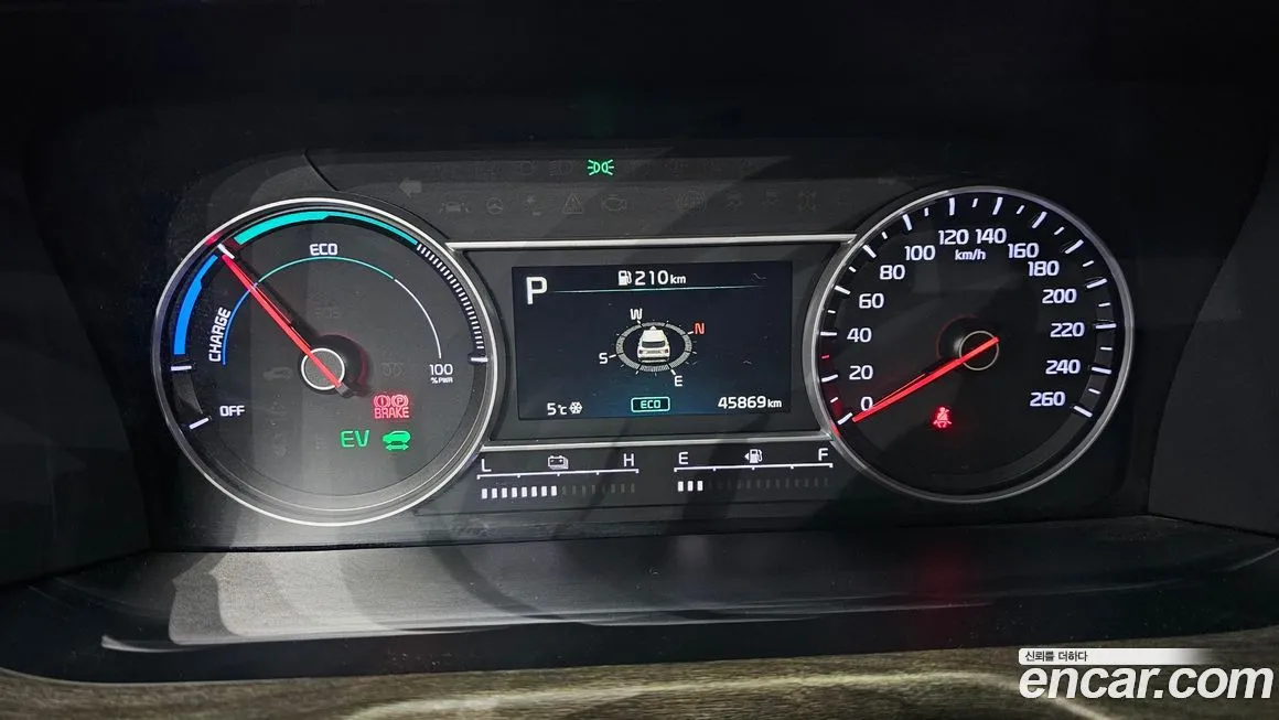 Kia Sorento — фото 4