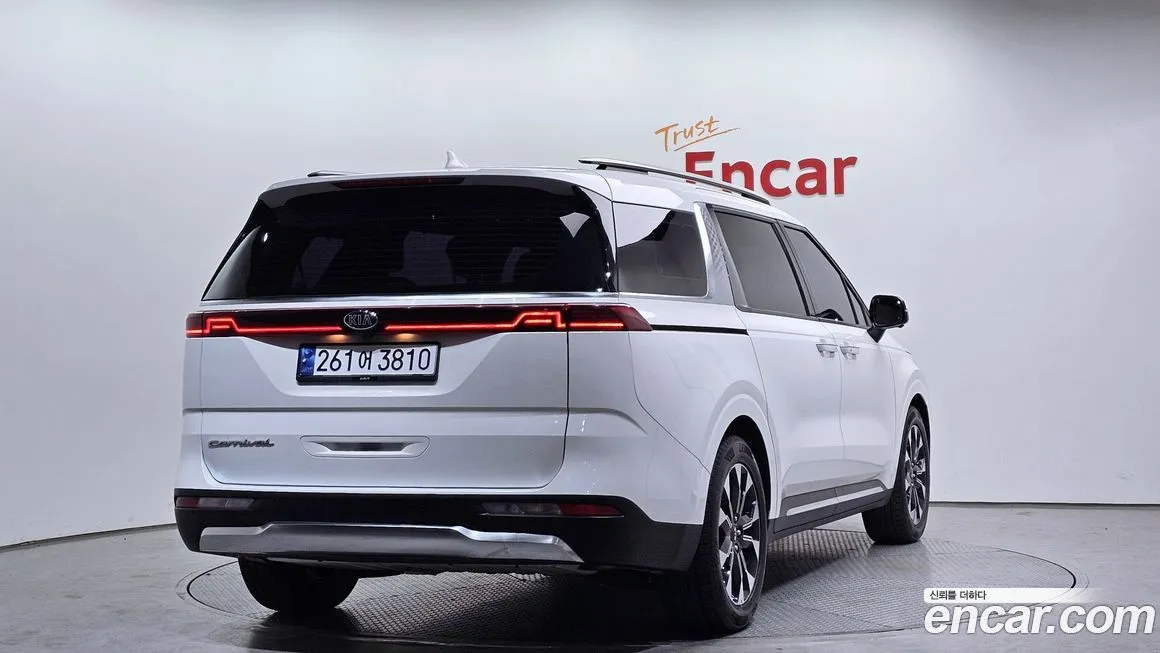 Kia Carnival — фото 2